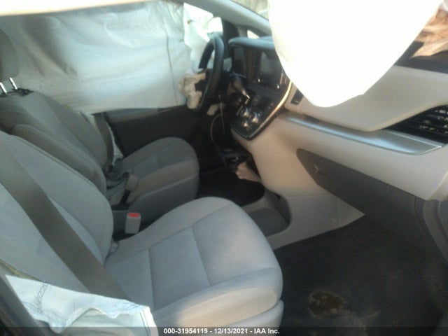 2018 Toyota Sienna, VIN: 5TDZZ3DC8JS942413