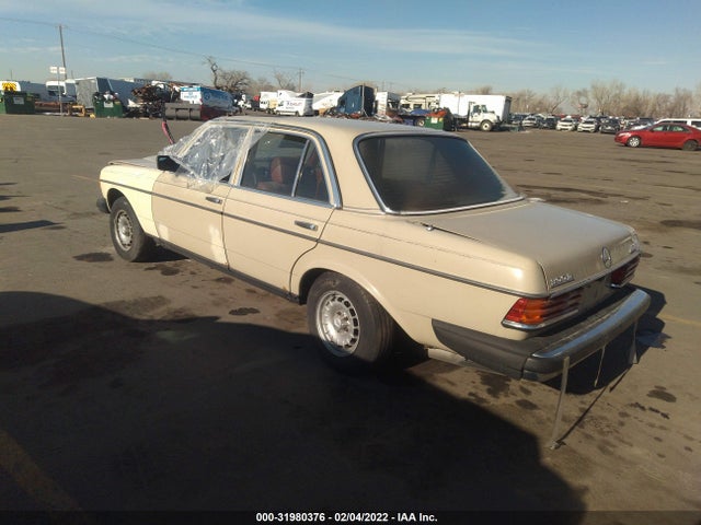1981 MERCEDES-BENZ 300 D VIN: WDBAB30A1BB244240