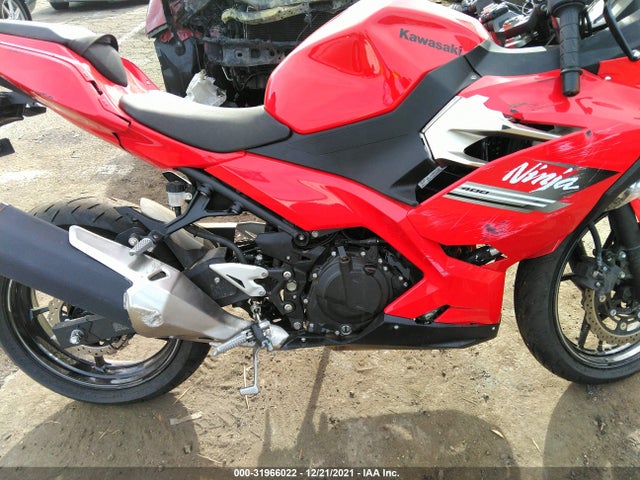 Kawasaki EX400 2021 JKAEXKH16MDAA3972 Image 8