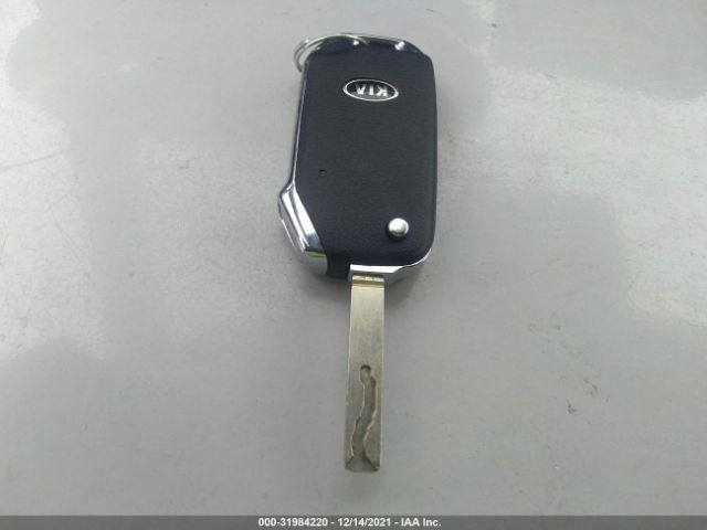 KNDEU2AA2M7100577 KIA SELTOS S
