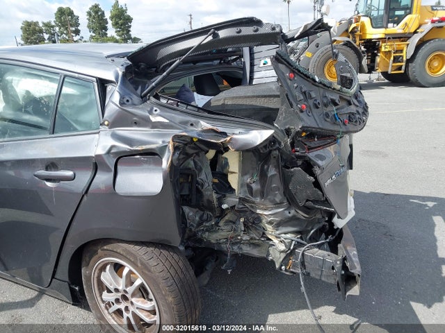 Toyota Prius Prime Premium 2017 JTDKARFP8H3057779 Image 6