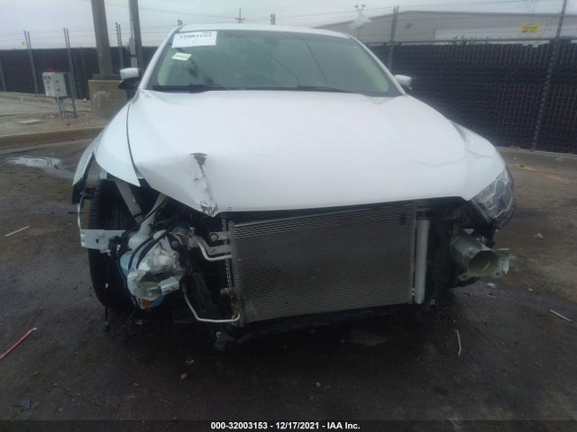 2016 Ford Taurus, VIN: 1FAHP2E88GG114375