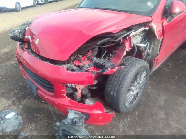 2015 Porsche Cayenne, VIN: WP1AF2A26FLA35128