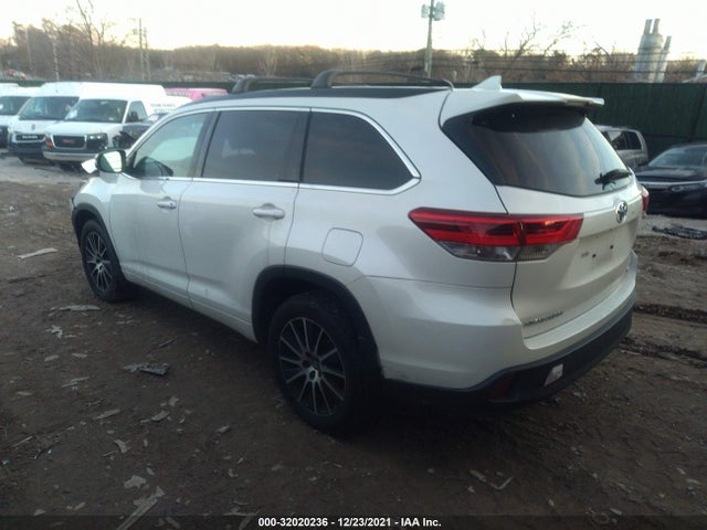 2018 TOYOTA HIGHLANDER VIN: 5TDJZRFH9JS552378