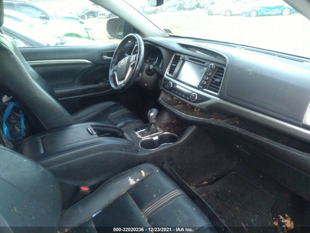 2018 TOYOTA HIGHLANDER VIN: 5TDJZRFH9JS552378