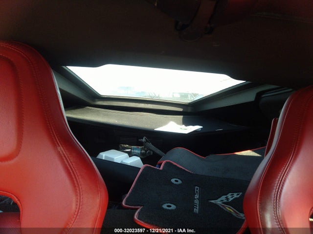 2017 Chevrolet Corvette, VIN: 1G1YD2D70H5118776