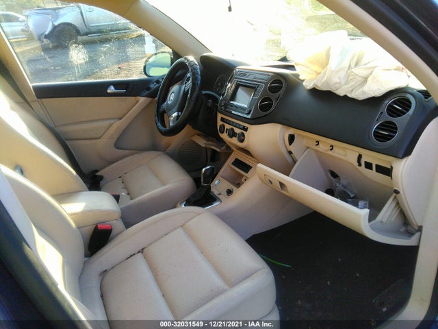 WVGAV7AX3GW600587 Volkswagen TIGUAN S