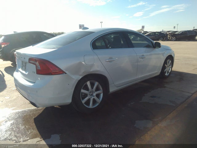 2016 Volvo S60, VIN: YV126MFK2G2391216