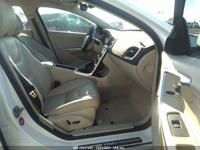 2016 Volvo S60, VIN: YV126MFK2G2391216