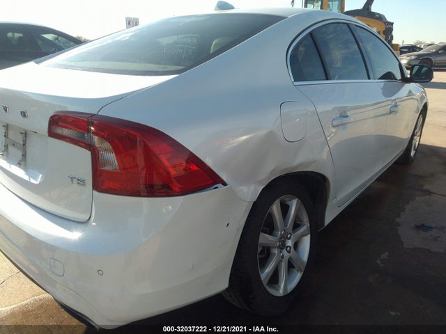 2016 Volvo S60, VIN: YV126MFK2G2391216