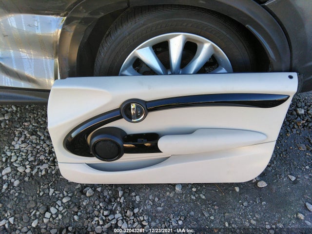 2016 Mini Roadster, VIN: WMWWG5C54G3C19479