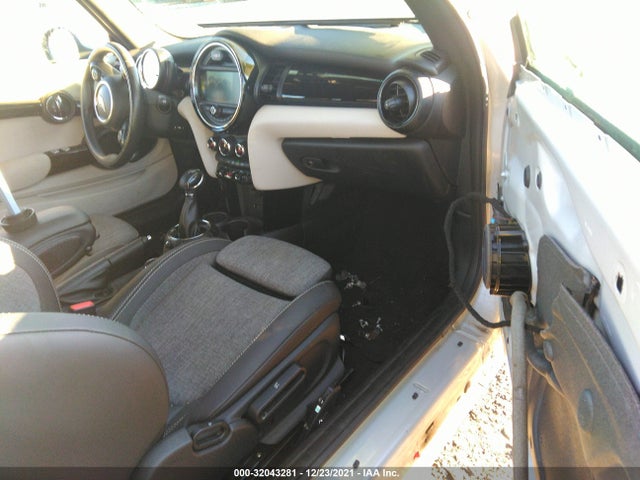 2016 Mini Roadster, VIN: WMWWG5C54G3C19479