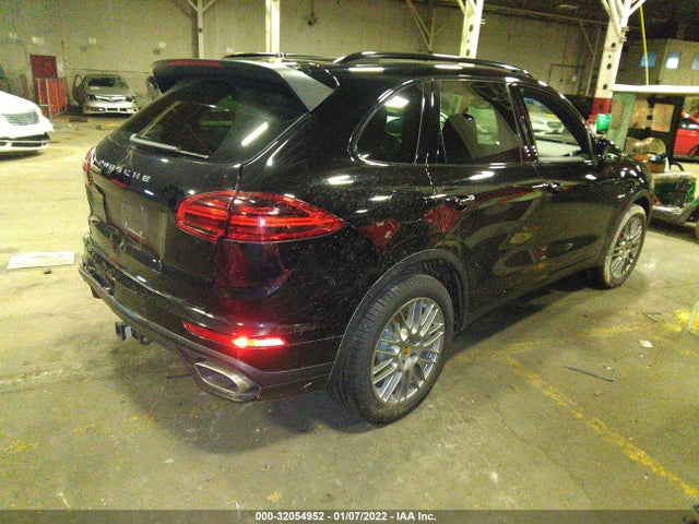 2015 Porsche Cayenne, VIN: WP1AF2A21FLA32380