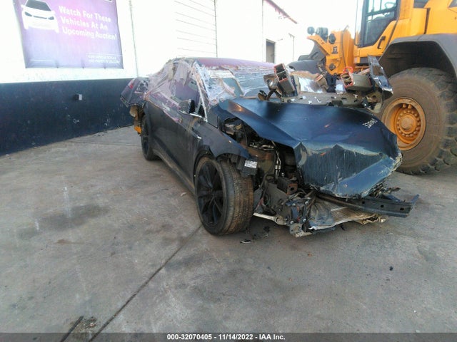 2020 Tesla Model X, VIN: 5YJXCBE47LF265551