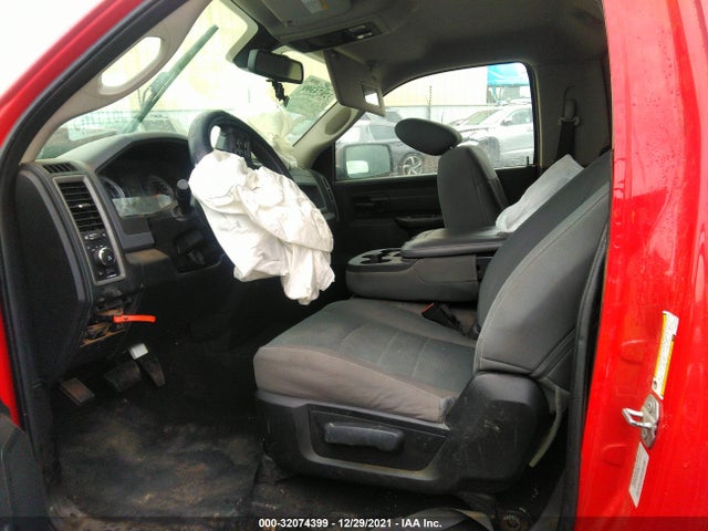 3C6JR7AG3GG241112 RAM 1500 Express