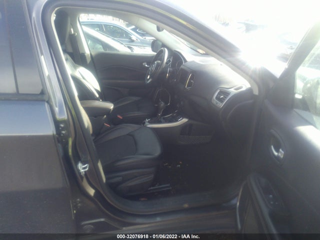 Jeep Compass Latitude 4x4 2018 3C4NJDBB5JT398657 Image 5