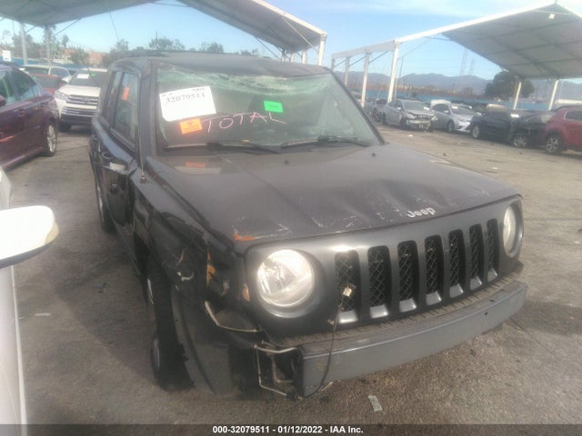 2014 1C4NJPFB2ED851270 main image