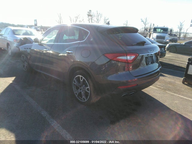 2017 Maserati Levante, VIN: ZN661XUA7HX243177