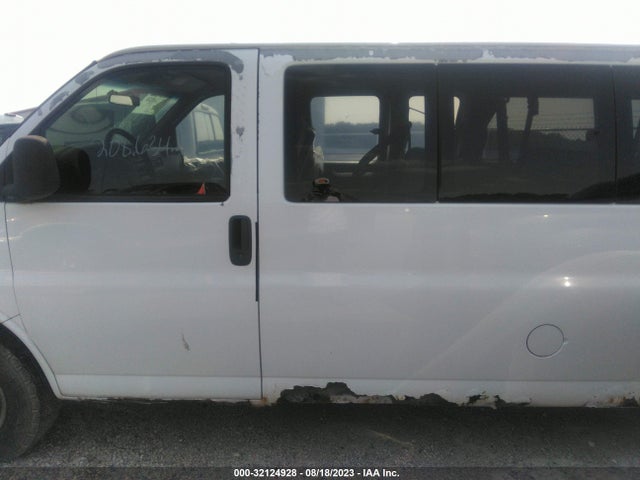 2002 CHEVROLET EXPRESS VAN VIN: 1GAHG39R321190691