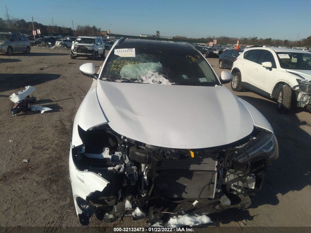 2021 Alfa Romeo Stelvio, VIN: ZASPAKBN7M7D04303