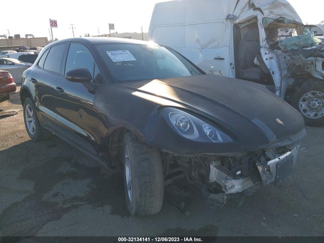 2017 PORSCHE MACAN WP1AA2A56HLB00958 Photo 0