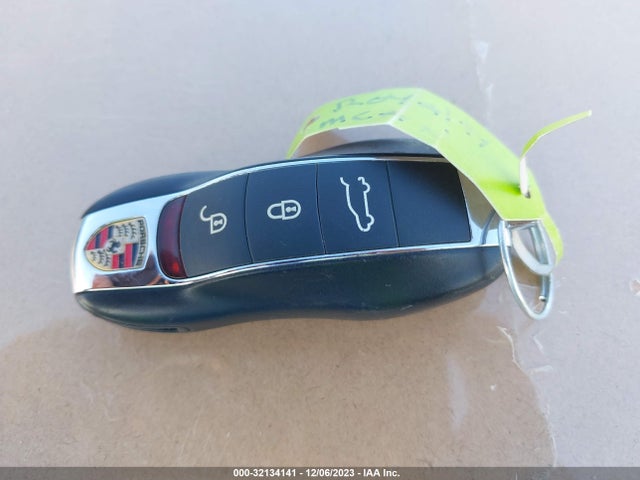 2017 PORSCHE MACAN WP1AA2A56HLB00958 Photo 10