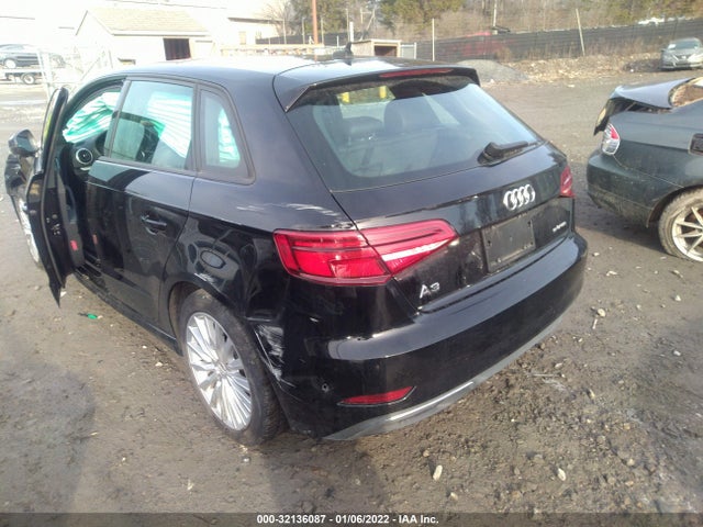 2017 Audi A3, VIN: WAUUPBFF5HA095419