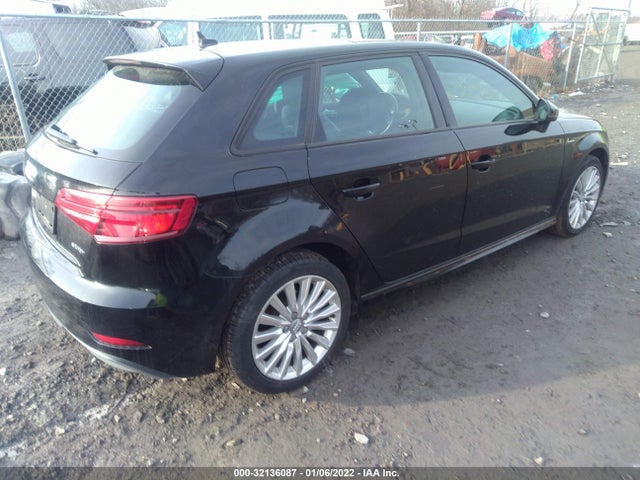 2017 Audi A3, VIN: WAUUPBFF5HA095419