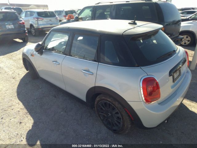 2017 MINI HARDTOP WMWXU1C59H2E18573 Photo 2