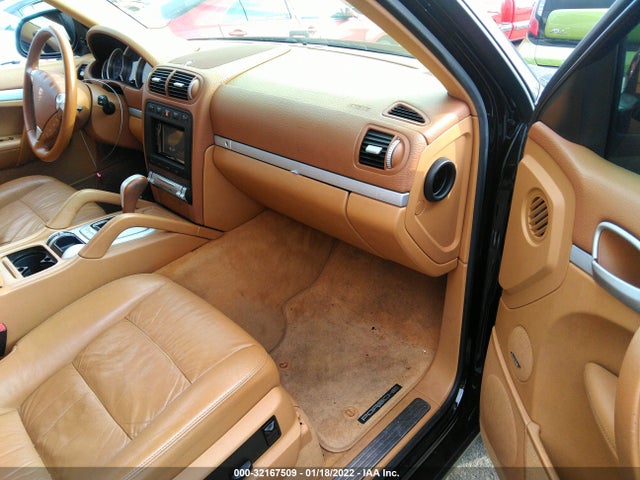 2005 PORSCHE CAYENNE WP1AB29P15LA66510 Photo 4