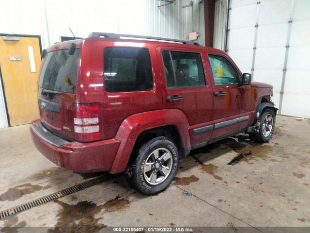 1J8GN28K88W155401 Jeep Liberty Sport