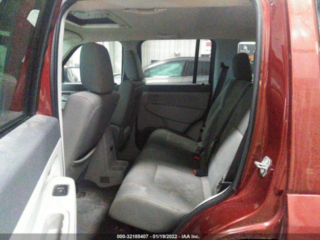 1J8GN28K88W155401 Jeep Liberty Sport