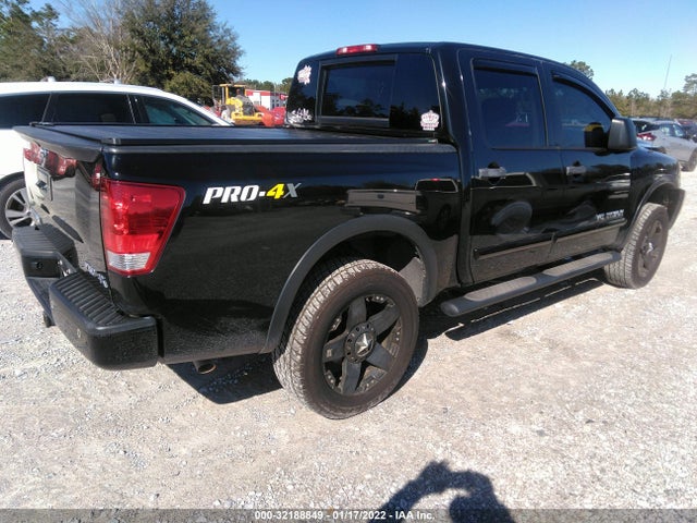 2015 Nissan Titan, VIN: 1N6BA0EC5FN506117