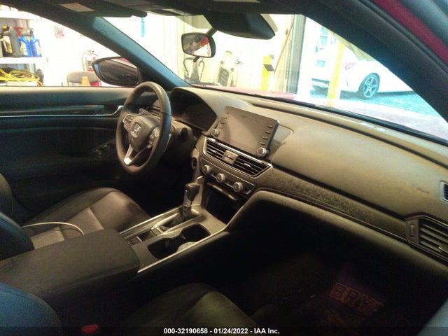 32190658 :رقم المزاد ، 1HGCV1F32KA072127 vin ، 2019 Honda Accord Sedan Sport 1.5t مزاد بيع