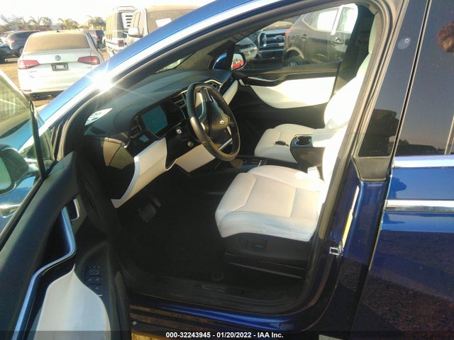 Tesla Model X 90d/75d/100d 2017 5YJXCDE24HF063767 Image 5