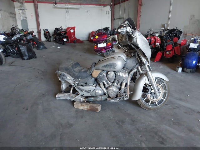 2017 Indian Motorcycle Co. Chieftain Limited მანქანა იყიდება აუქციონზე, vin: 56KTCNAAXH3354282, აუქციონის ნომერი: 32245406
