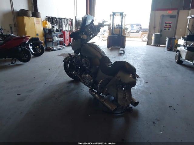 2017 Indian Motorcycle Co. Chieftain Limited მანქანა იყიდება აუქციონზე, vin: 56KTCNAAXH3354282, აუქციონის ნომერი: 32245406