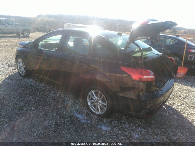 Ford FOCUS SE 2017 1FADP3F20HL286469 Image 3