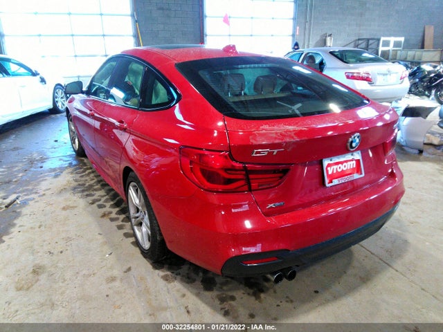 2018 BMW 3 Series, VIN: WBA8Z9C51JG827564