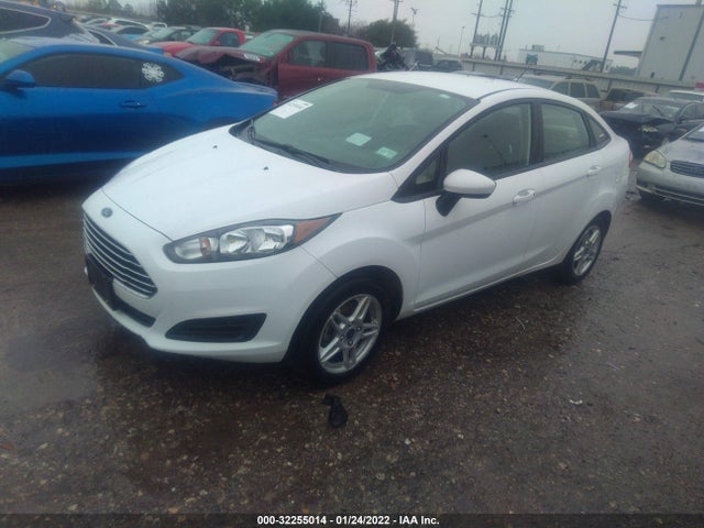 Ford FIESTA SE 2019 3FADP4BJ8KM123853 Image 2