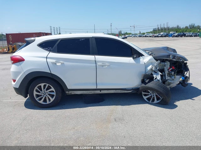 Hyundai TUCSON SE 2017 KM8J23A42HU386664 Image 12