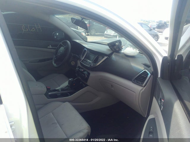 Hyundai TUCSON SE 2017 KM8J23A42HU386664 Image 5