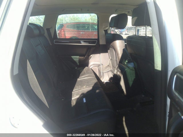 2016 Volkswagen Touareg, VIN: WVGEF9BP0GD003045