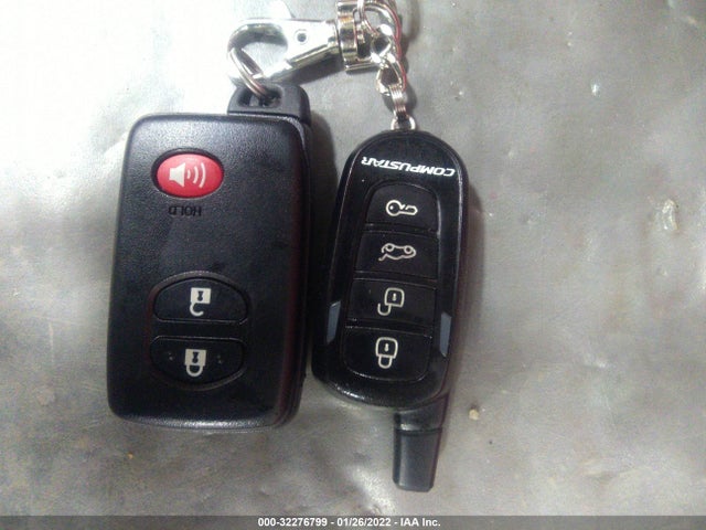 Toyota Prius Four/five/three/one/two 2014 JTDKN3DU3E1750499 Image 3