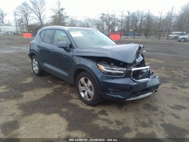 2021 Volvo XC40, VIN: YV4162UK5M2561957