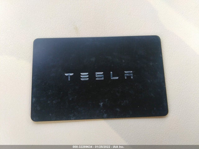 2021 Tesla Model S, VIN: 5YJSA1E62MF440995