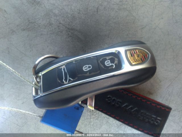 WP0AA2A72JL110962 Porsche PANAMERA 4