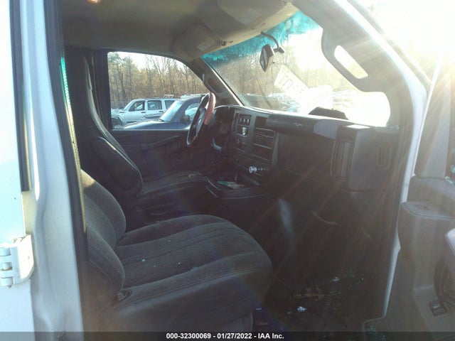 2017 GMC Savana, VIN: 1GTW7BFFXH1123517