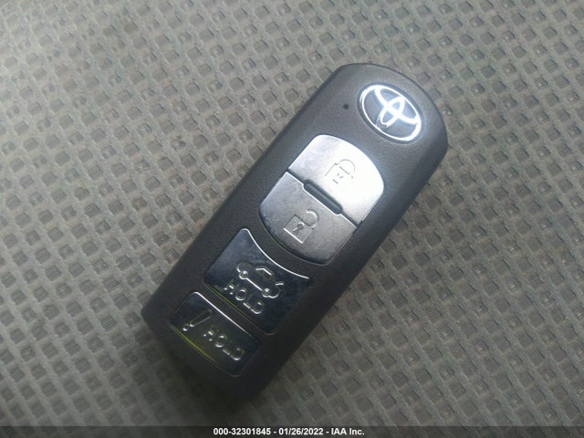 2019 Toyota Yaris, VIN: 3MYDLBYV9KY500320