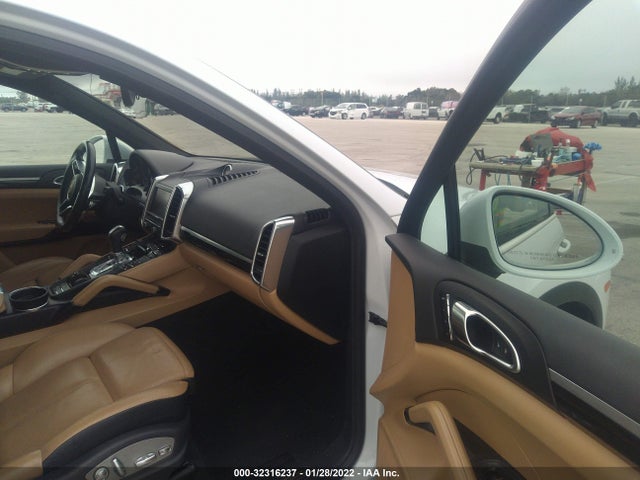2015 Porsche Cayenne, VIN: WP1AB2A27FLA56906